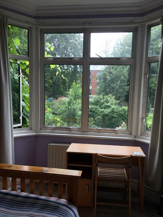 38 Whitehall Road Harrow on the Hill Экстерьер фото